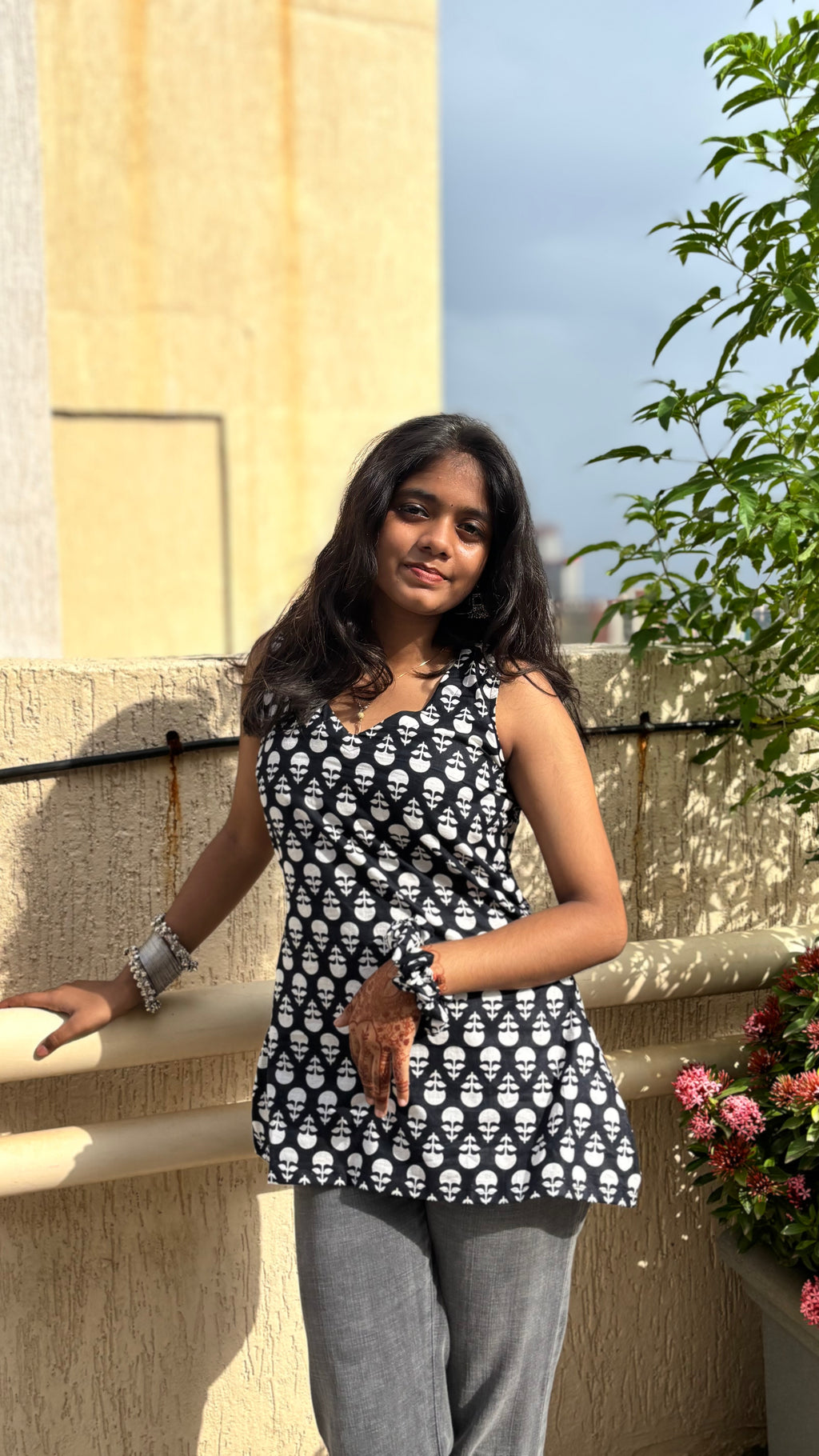 Midnight Bloom Tie-Back Cotton Kurti