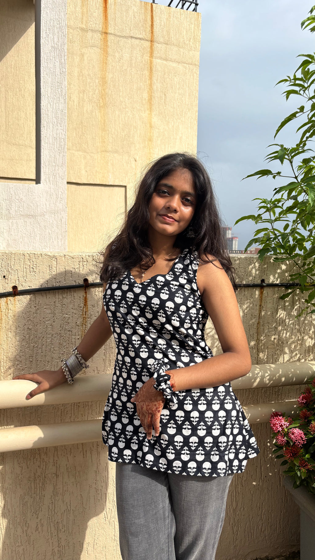 Midnight Bloom Tie-Back Cotton Kurti