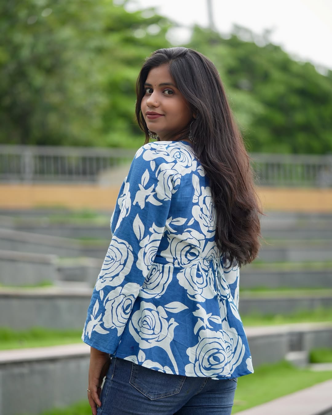 Neelkamal Blooms kurti